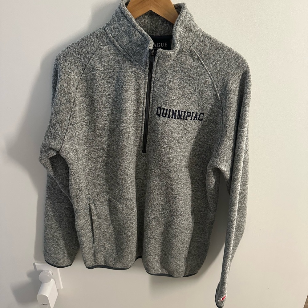 League Collegiate Wear Quinnipiac Quarter-Zip Jacket in Heather Gray, size: M